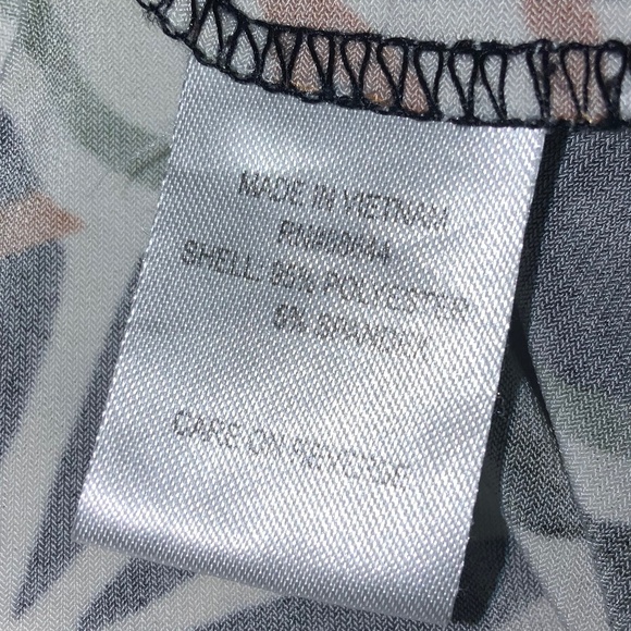 JM Studio botanical print drape neck top Sz L sleeveless - Picture 5 of 5